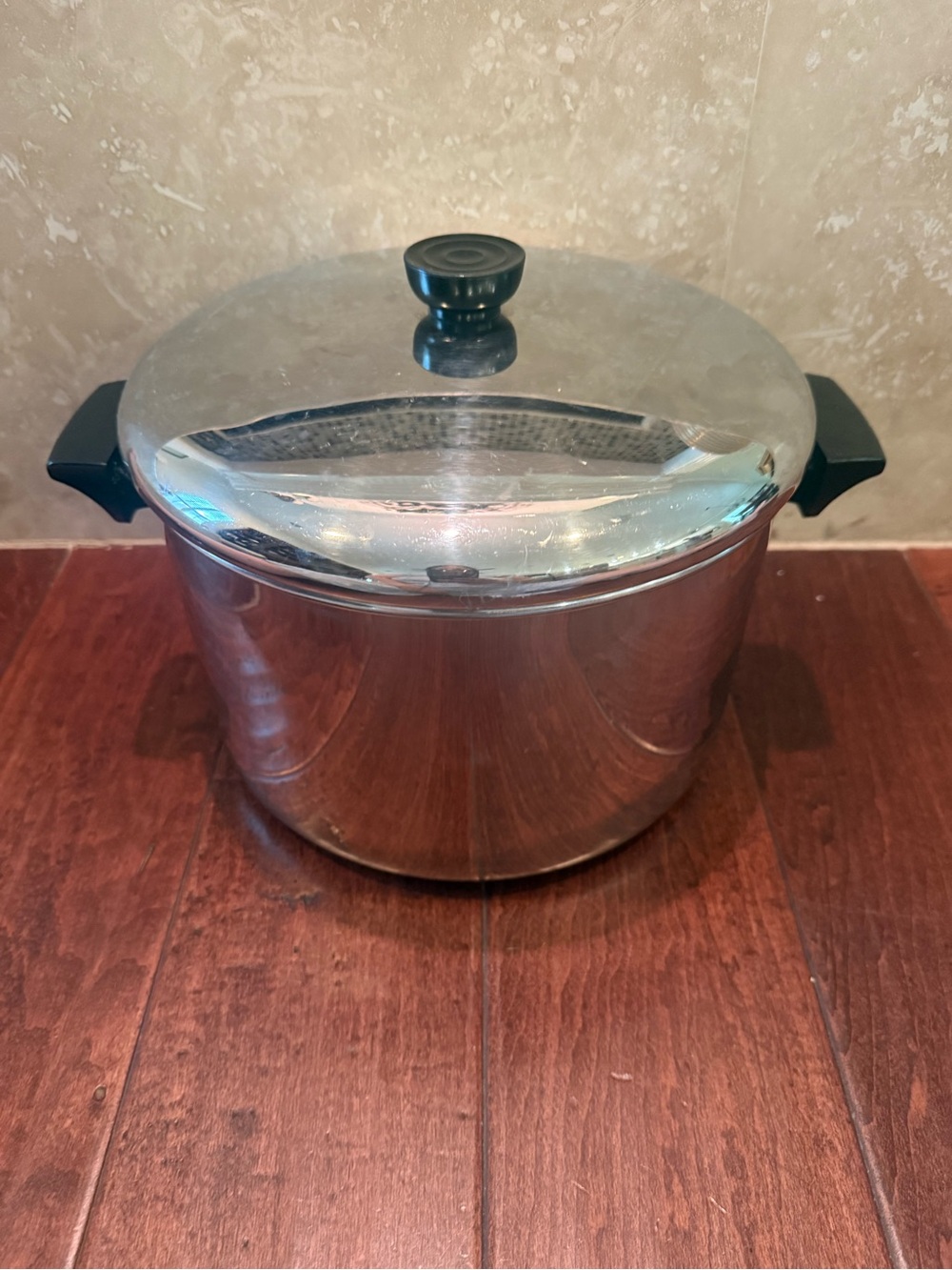 Revere Ware 8 Qt.  stock pot 2048.